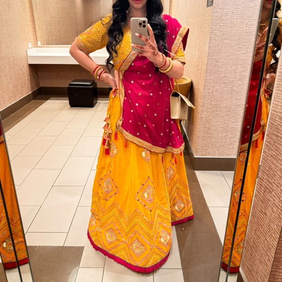 Lehenga - Picture 1 of 2